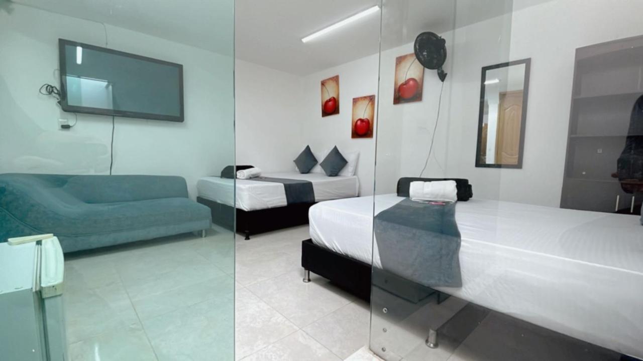 Lleras Place Hotel Medellin Bagian luar foto